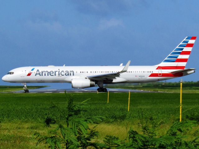 Boeing 757-200 (N188AN)