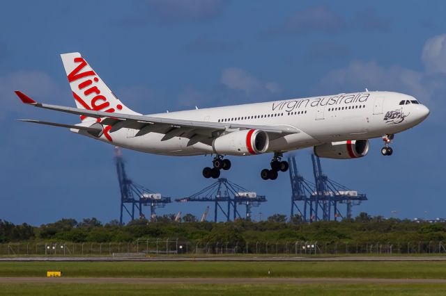 Airbus A330-200 (VH-XFJ)