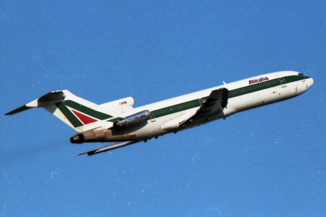 Boeing 727-100 (I-DIRM)