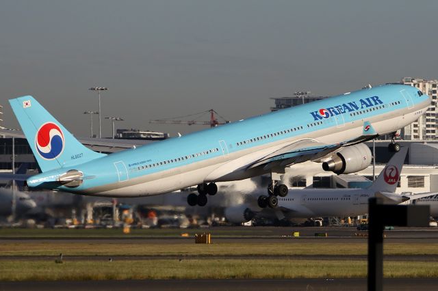 Airbus A330-300 (HL8027) - on 2 May 2017