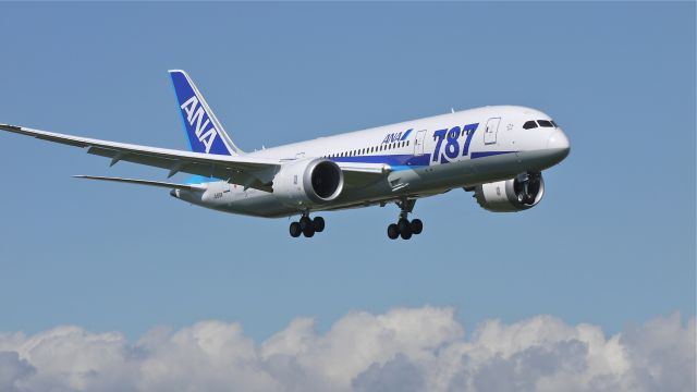 Boeing 787-8 (JA810A) - BOE507 (LN:48) on final approach to runway 16R after a short flight test on 6/19/12.