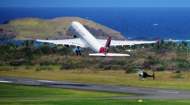 Airbus A330-300 (G-VSXY) - G-VSXY