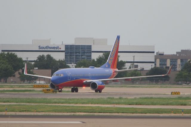 Boeing 737-700 (N254WN)