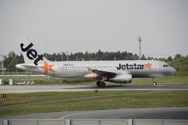 Airbus A320 (JA07JJ) - Departure at Narita Intl Airport Rwy16L on 2013/05/06
