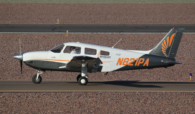 Piper Cherokee (N821PA)