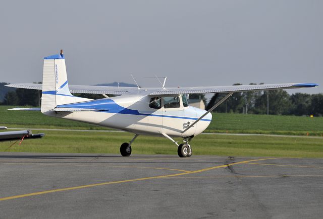 Cessna Skyhawk (N5623A) - Seen at KFDK on 8/23/2009.  Built in 1956!      a href=http://discussions.flightaware.com/profile.php?mode=viewprofile&u=269247  Profile/a