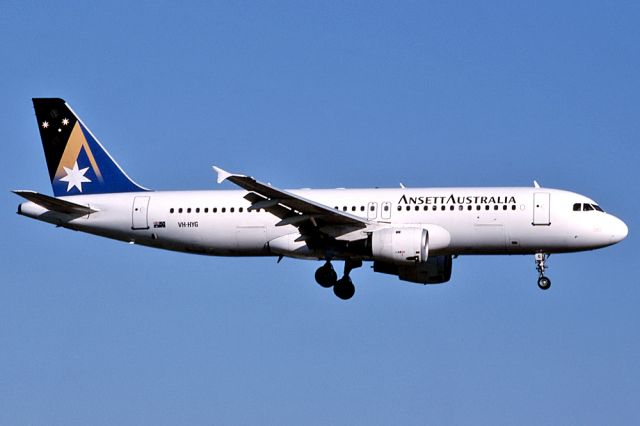 VH-HYG — - ANSETT AUSTRALIA AIRLINES - AIRBUS A320-211 - REG VH-HYG (CN 029) - ADELAIDE INTERNATIONAL AIRPORT SA. AUSTRALIA - YPAD 18/2/1996