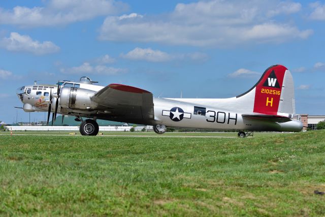 Boeing B-17 Flying Fortress (N5017N) - EAA owned B-17G doing summer tour giving rides. South side of Indy 6-27-18