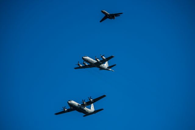 — — - Falcon, Orion and Hercules as a trio over Oslo city 2012