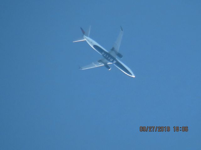 Boeing 737-900 (N883DN)