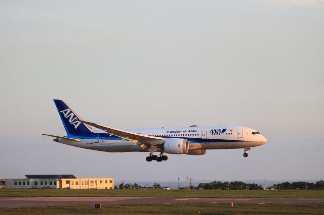 Boeing 787-8 (JA825A) - July 18, 2023:HND-HKD.