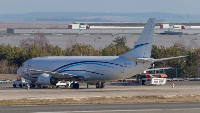 Boeing 737-700 (P4-EBO)