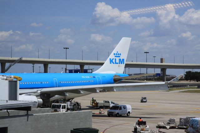 Airbus A330-200 (PH-AOH) - KLMs A330-200 after arriving in DFW from Schiphol.