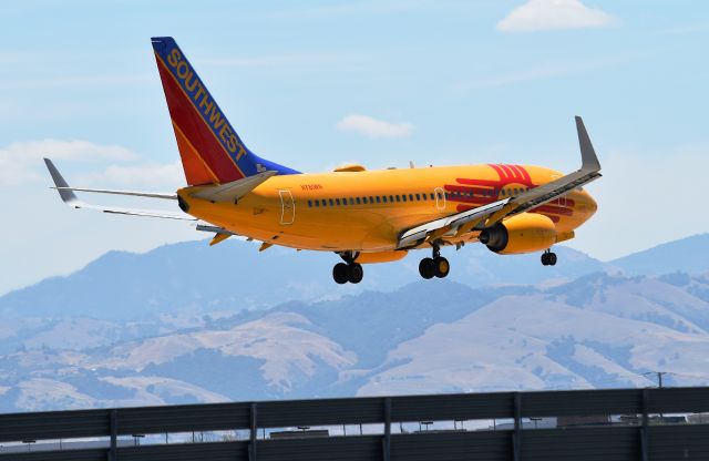 Boeing 737-700 (N781WN)