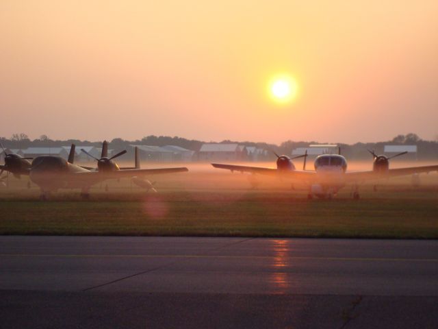 — — - A couple of Mohawks Labor Day Morning 2009 at KANE.