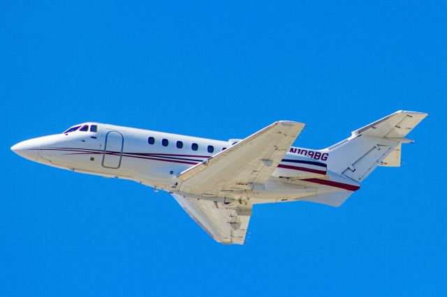 Hawker 800 (N109BG)