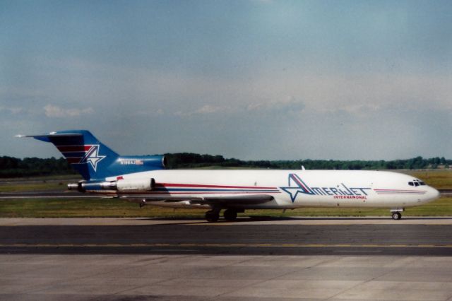 BOEING 727-200 (N196AJ) - From May 29, 1999