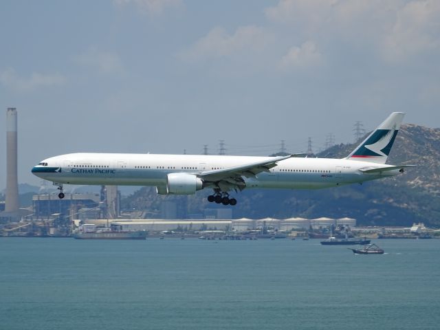 BOEING 777-300ER (B-KQF)