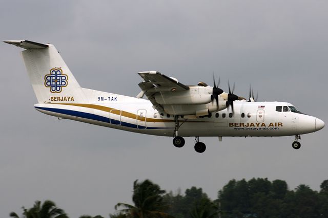 De Havilland Canada Dash 7 (9M-TAK)