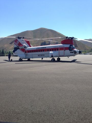 Learjet 25 (N238CH)