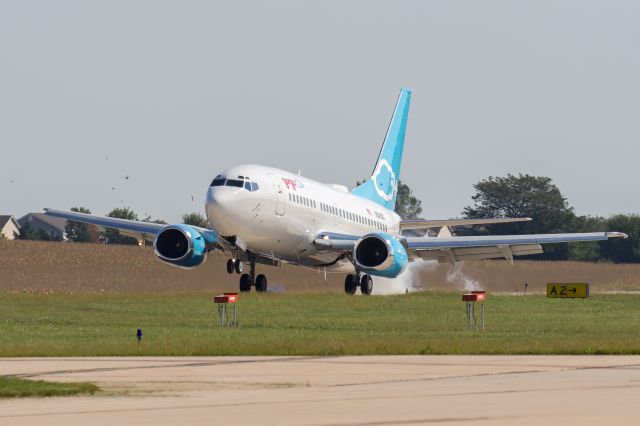 Boeing 737-500 (N321GG) - Gogo Inflight Internet uses this 737-500 as a testbed for new technologies