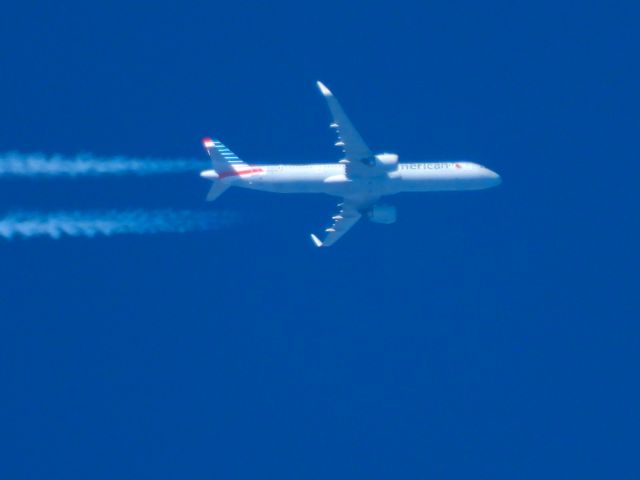 Airbus A321neo (N465AN) - AAL2476br /PHX-PHLbr /01/16/2025