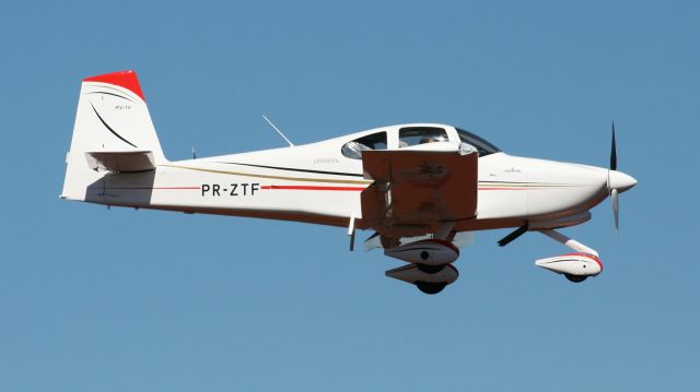 Vans RV-10 (PR-ZTF)