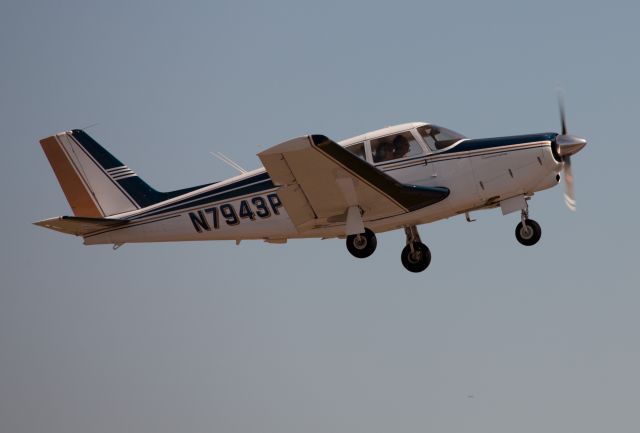 Piper PA-24 Comanche (N7943P) - Looks like new!