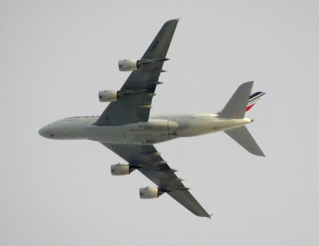 Airbus A380-800 (F-HPJH) - a rel=nofollow href=http://flightaware.com/live/flight/FHPJH/history/20141118/2345Z/KLAX/LFPGhttp://flightaware.com/live/flight/FHPJH/history/20141118/2345Z/KLAX/LFPG/a