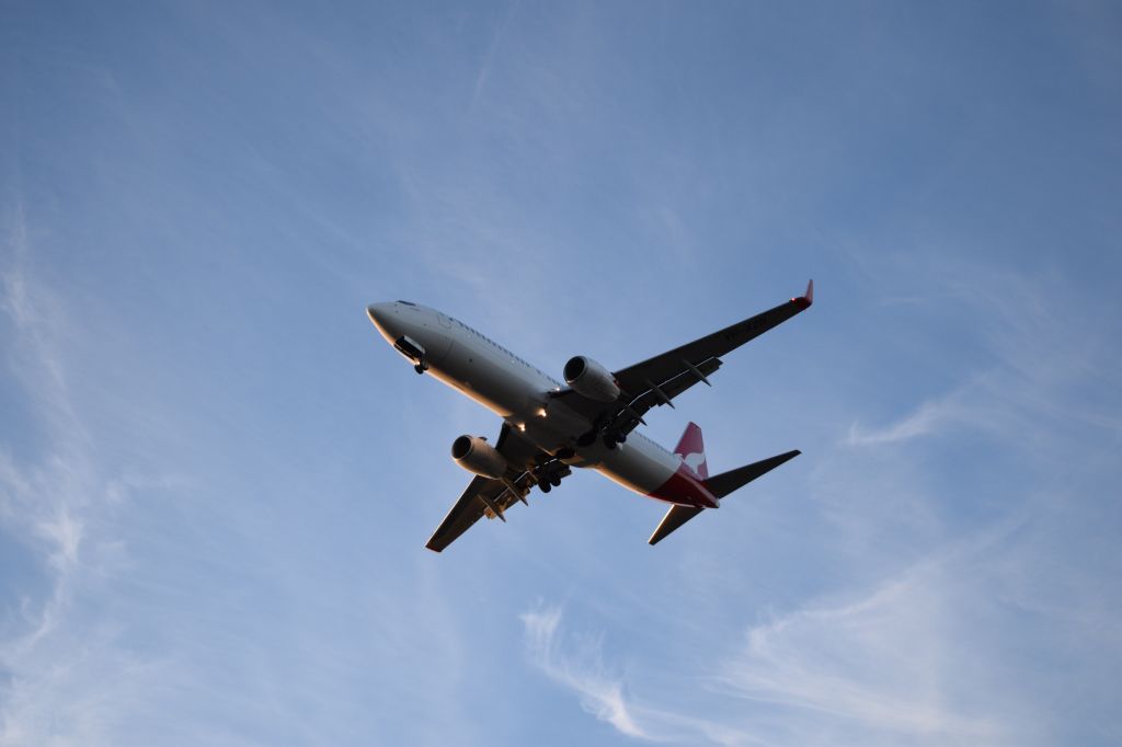 Boeing 737-800 (VH-XZI) - 737 landing at YMML {VH-XZI}