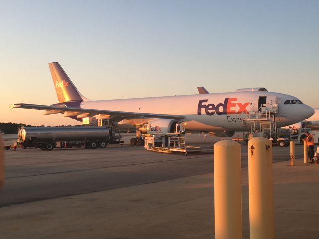 Airbus A300F4-600 (N661FE) - FedEx A300 loading at RDU on a beautiful sunny spring evening. Taken April 16, 2020.