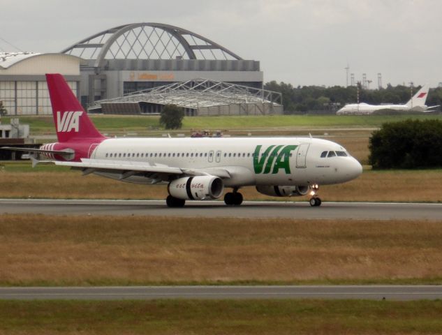 Airbus A320 (LZ-MDA)