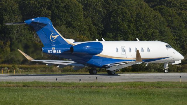 Bombardier Challenger 300 (N718AS)