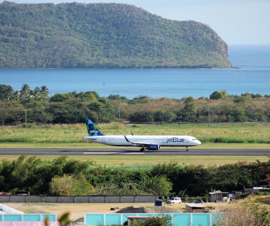 Airbus A321 (N971JT)