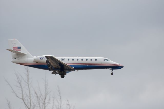 Cessna Citation Sovereign (N7777B) - Final approach runway 34