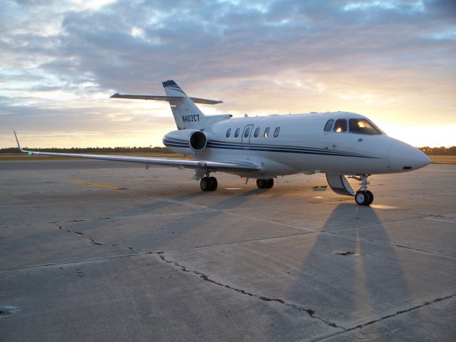 Hawker 800 (N403CT)