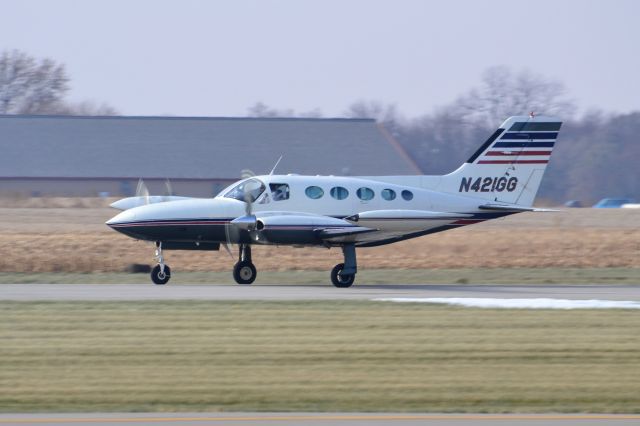 Cessna 421 (N421GG) - Plane spotting on 11-16-2019