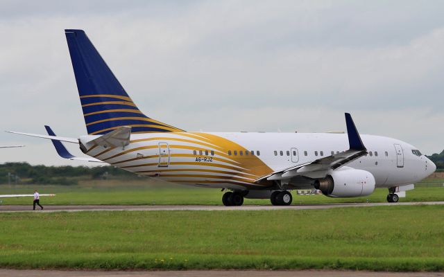 Boeing 737-700 (A6-RJZ) - royal jet b737-7z5 bbj a6-rjz taxiing for dep from shannon 15/7/16.