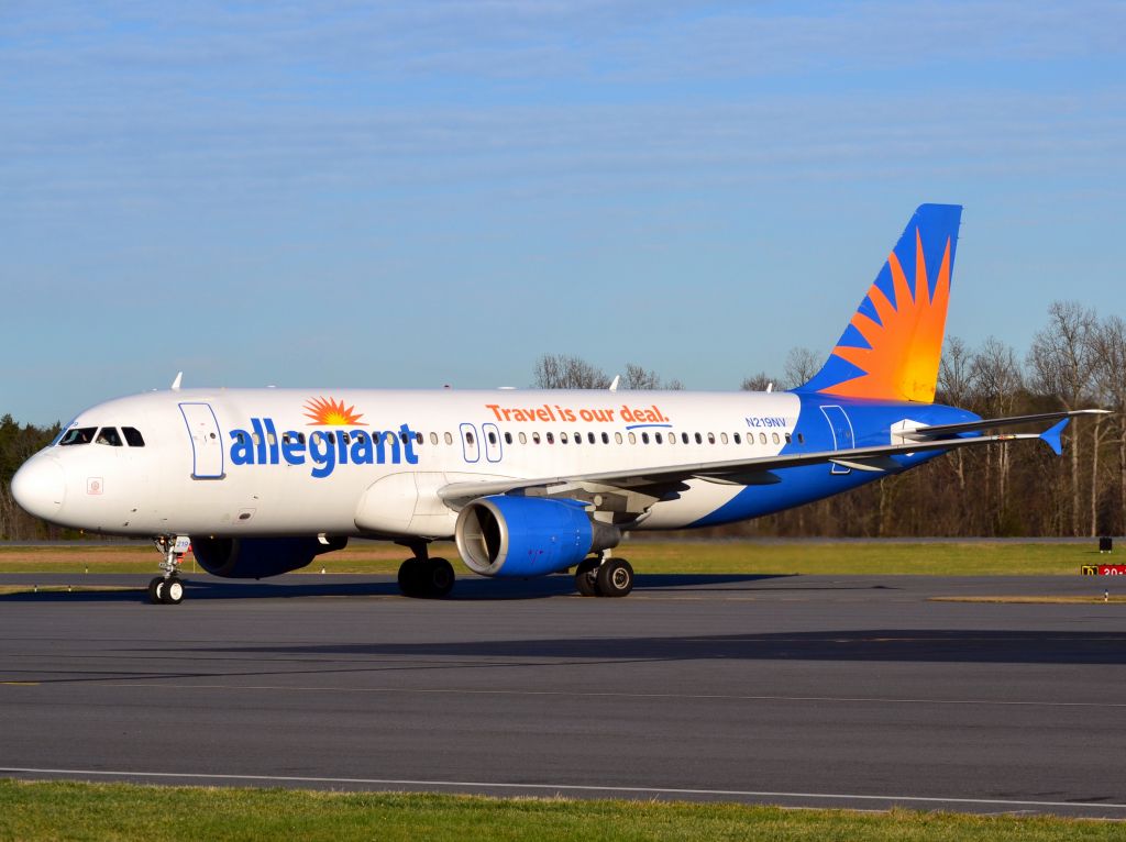 Airbus A320 (N219NV) - Arriving from KFFL - 1/11/16