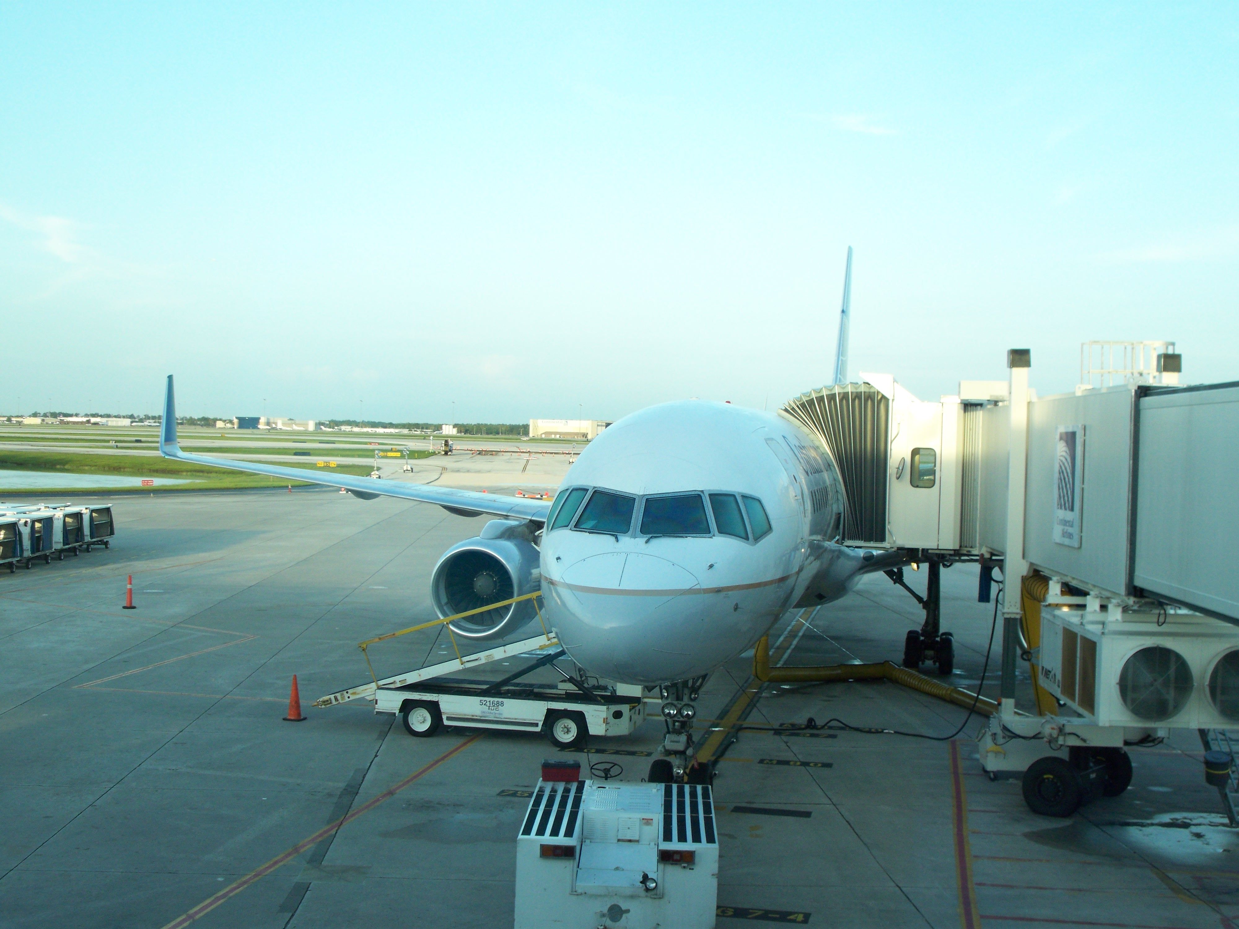 Boeing 757-200 — - Continental Airlines Boeing 757-224