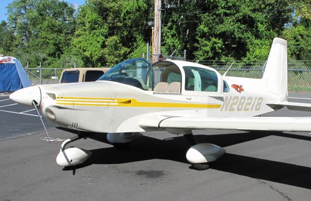 Grumman AA-5 Tiger (N28218) - Probably THE best Grumman. At the RELIANT AIR ramp, where you find the lowest fuel price on the Danbury (KDXR) airport.