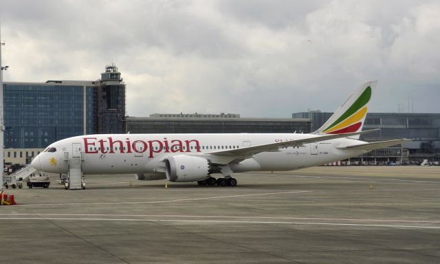 Boeing 787-8 (ET-AOU) - Ethiopian Airlines Boeing 787-8 Dreamliner ET-AOU in Brussels 