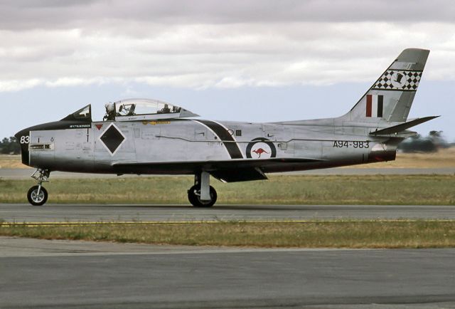 A94983 — - AUSTRALIA - AIR FORCE - COMMONWEALTH CA-27 SABRE MK32 - REG : VH-PCM / A94-983 (CN CA27-83) - ESINBURGH RAAF BASE ADELAIDE SA. AUSTRLAIA - YPED (8/11/1988)SCANNED WITH A EPSON PERFECTION FLATBED SCANNER AT 6400 DPI.