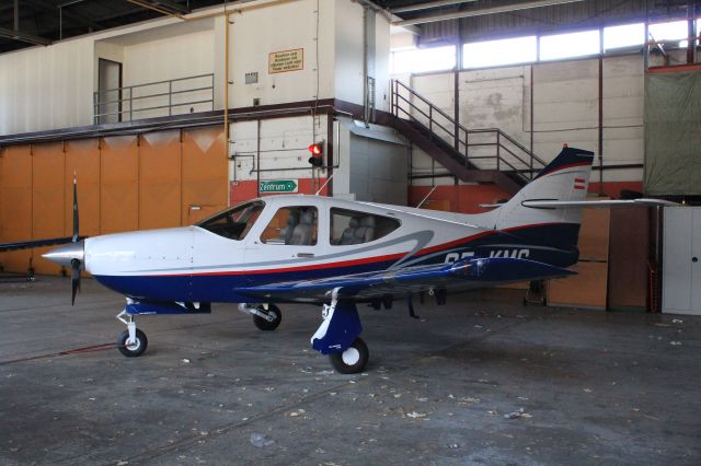 OE-KMG —