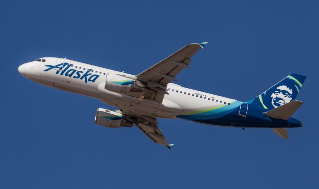 Airbus A320 (N852VA)