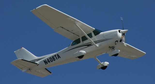 Cessna Skyhawk (N408TA)