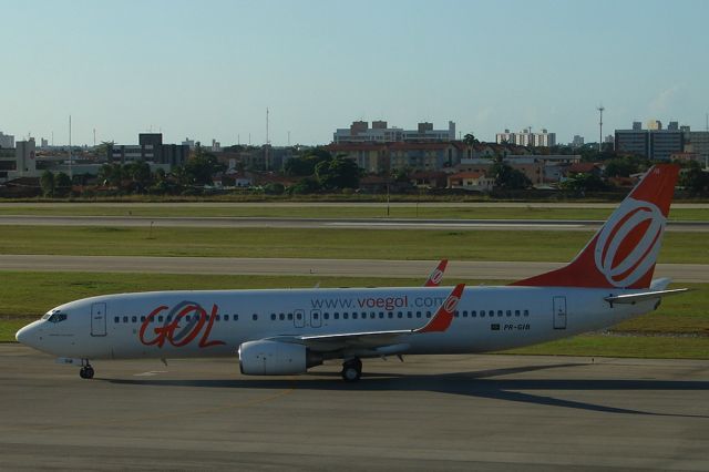 Boeing 737-800 (PR-GIB) - July/2006 - SBFZ