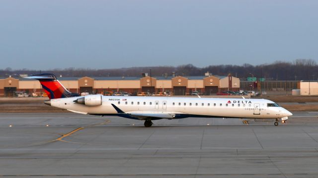 Canadair Regional Jet CRJ-900 (N823SK) - Delta Connection Bombardier CRJ-900LR N823SK in Detroit