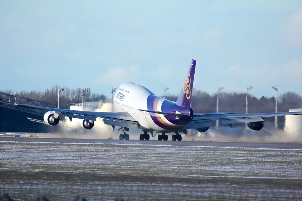 Boeing 747-400 (HS-TGF)