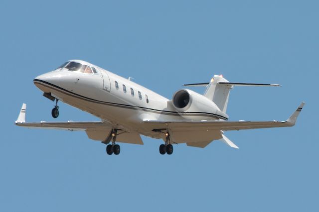 Learjet 60 (N60RL)